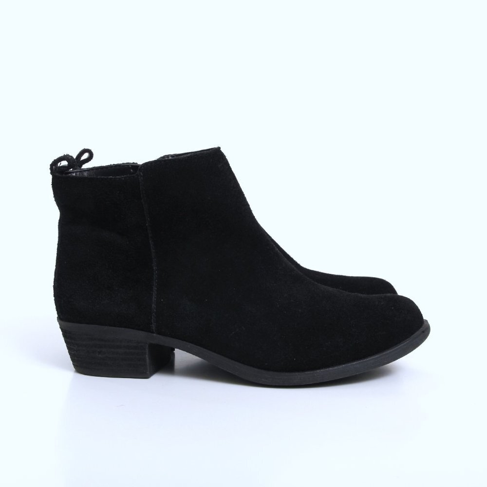Vince Camuto Brystal Suede Side Zip Ankle Boots in Black Women Size 7.5